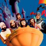 Monty Python Em Busca Do Cálice Sagrado (1975): Quantas Andorinhas são Necessárias Afinal?