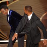Will Smith pede desculpas à Chris Rock pela agressão no Oscar 2022